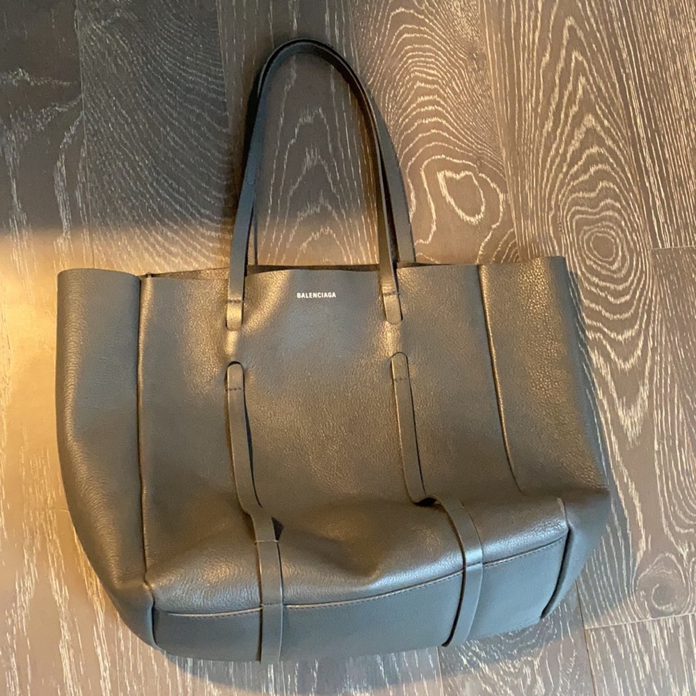 Balenciaga Leather Tote - Picture 6 of 8